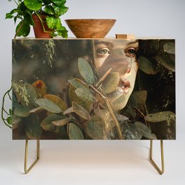  beautifel girl Credenza