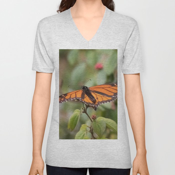 monarch butterfly perched V Neck T Shirt