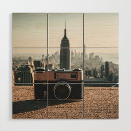 Vintage camera and the Manhattan skyline in New York City Wood Wall Art