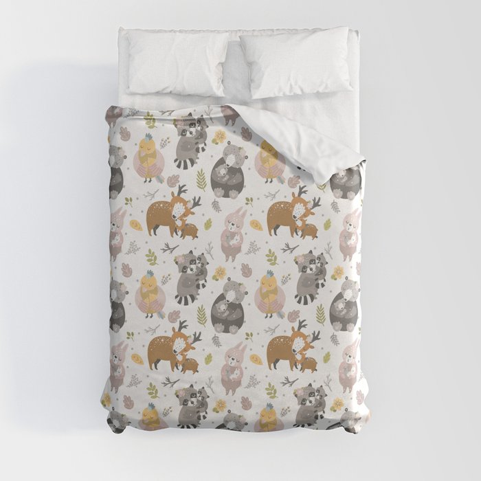 Lovely Animals Parents and Kids Hugs Baby Nursery Minimalist Seamless Pattern Duvet Cover