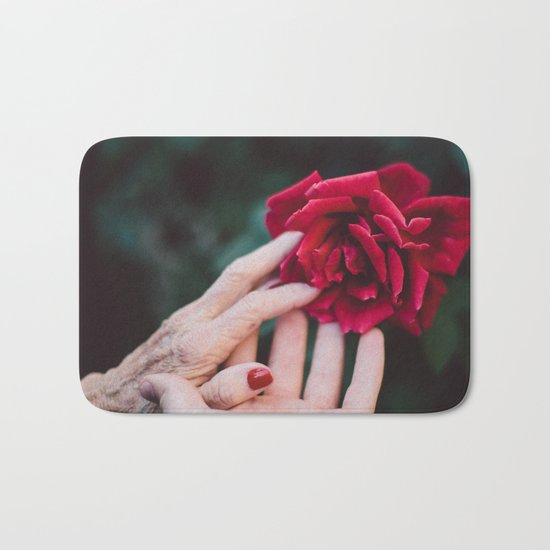 Mignonne allons voir si la rose Bath Mat
