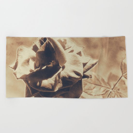 Vintage dreams, rose Beach Towel