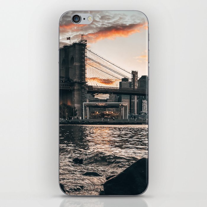 Brooklyn Bridge and Manhattan skyline iPhone Skin