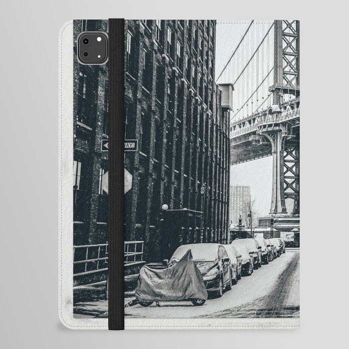 Manhattan Bridge in New York City in black and white iPad Folio Case