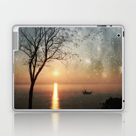 The old man and the sea Laptop & iPad Skin