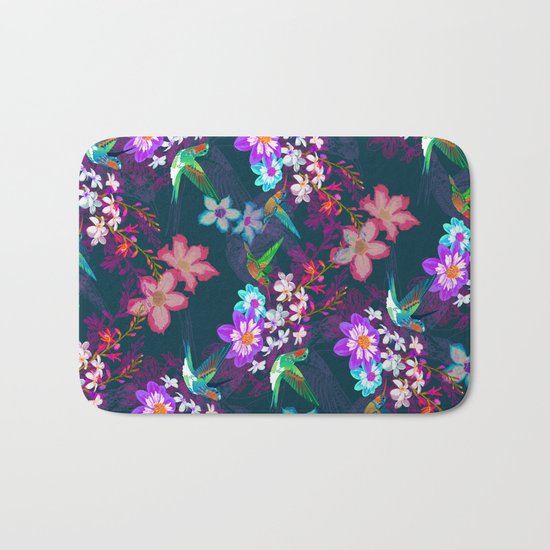 A low hum Bath Mat