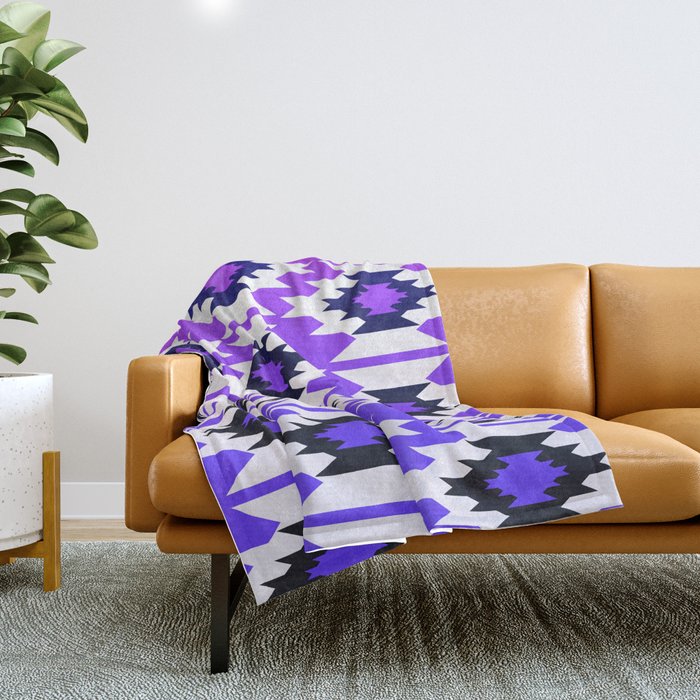 Ultraviolet geometry Throw Blanket