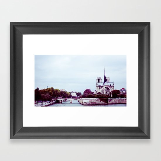NOTRE DAME DE PARIS SUR LA SEINE. Framed Art Print