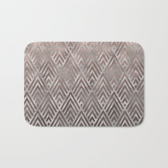 Rosegold foil triangles on grey grunge background Bath Mat