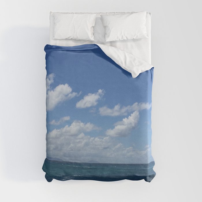 blue skies bright Duvet Cover