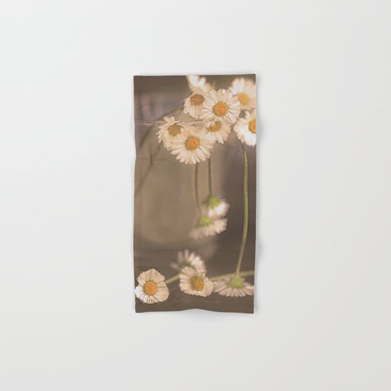 Vintage daisies(2). Hand & Bath Towel