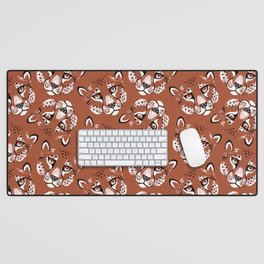 Summer Cheetah Portrait Pattern - Rust Brown Desk Mat