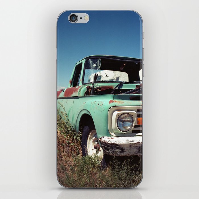 Vintage Green Truck - Utah Desert iPhone Skin