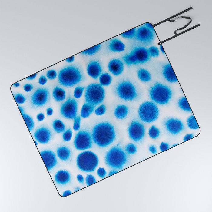 Fuzzy Blue Dots Picnic Blanket