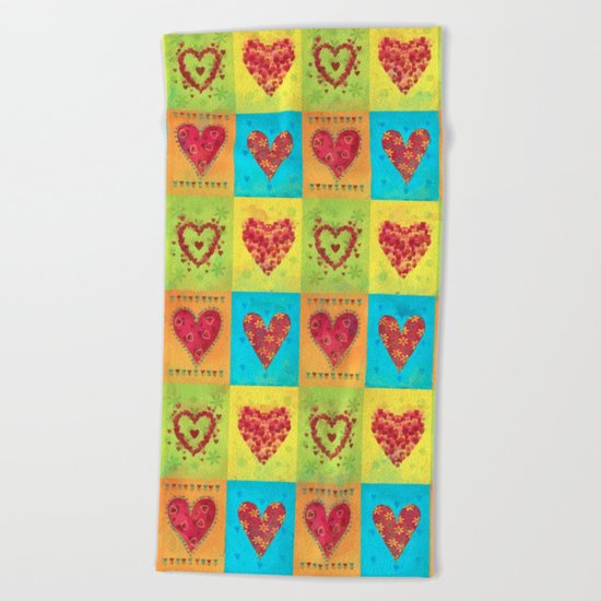 Colorful hearts pattern Beach Towel