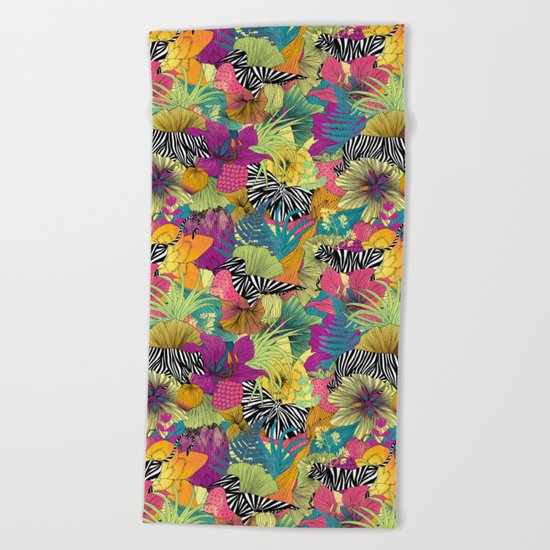 wondergarden Beach Towel