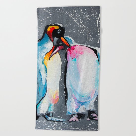 Penguins in love Beach Towel