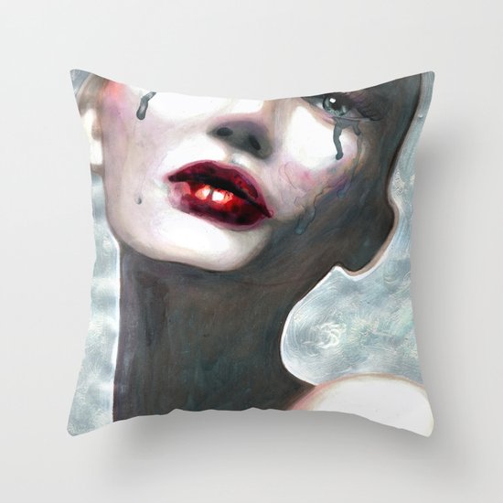 Taïa Throw Pillow