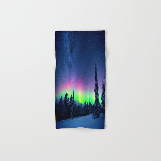 Aurora Borealis Over Wintry Mountains Hand & Bath Towel