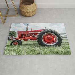 Vintage IH Farmall 450 Side View Red Tractor Rug