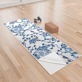 Chinoiserie ivy flower with vines Yoga Towel