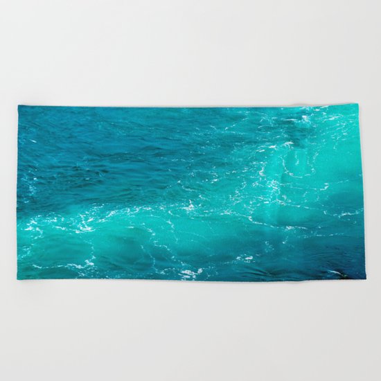 H2Oh, that's cold! Beach Towel