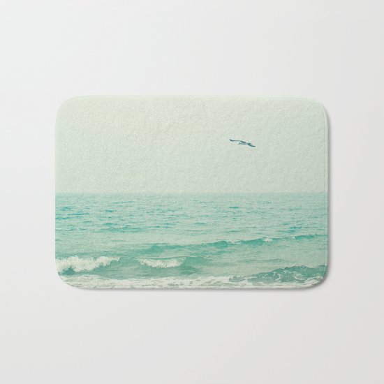 Lone Bird Bath Mat