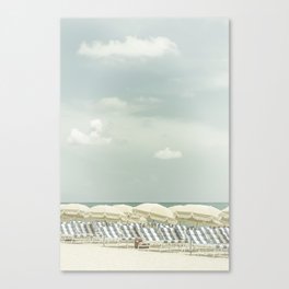 Vintage beach scene  Canvas Print