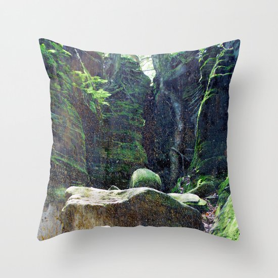natura 3 Throw Pillow