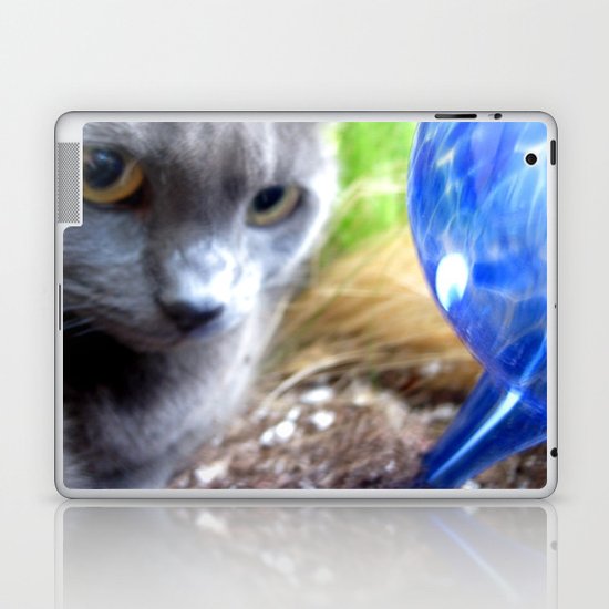 Greyjob VS. The Aquaglobe Laptop & iPad Skin