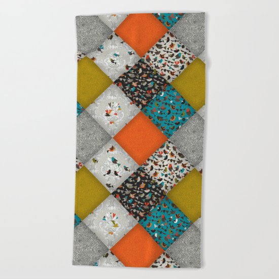 bird love diamonds Beach Towel