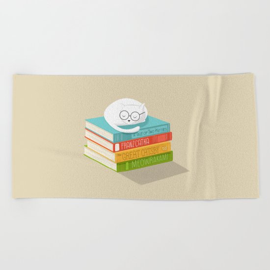 The Cat Loves Books Beach Towel