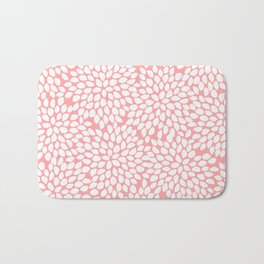 White Floral Pattern on Coral - Mix & Match with Simplicity of Life Badematte
