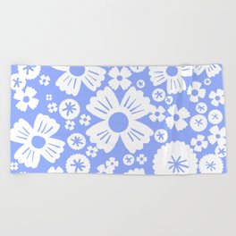Modern Retro Light Denim Blue and White Daisy Flowers Beach Towel