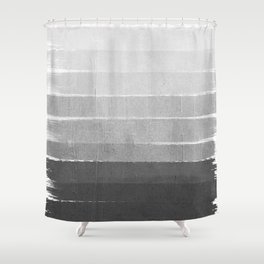 Black-white Shower Curtains to Match Your Bathroom Decor