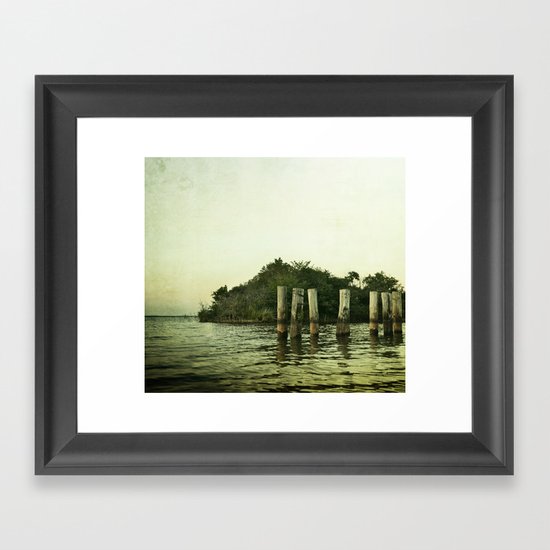 les pieds dans l'eau Framed Art Print