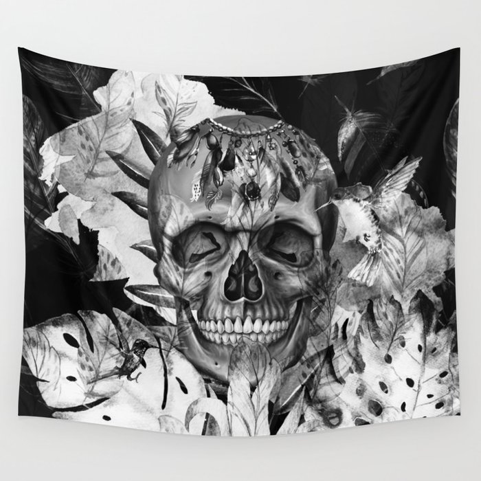 Black skull sales tapestry