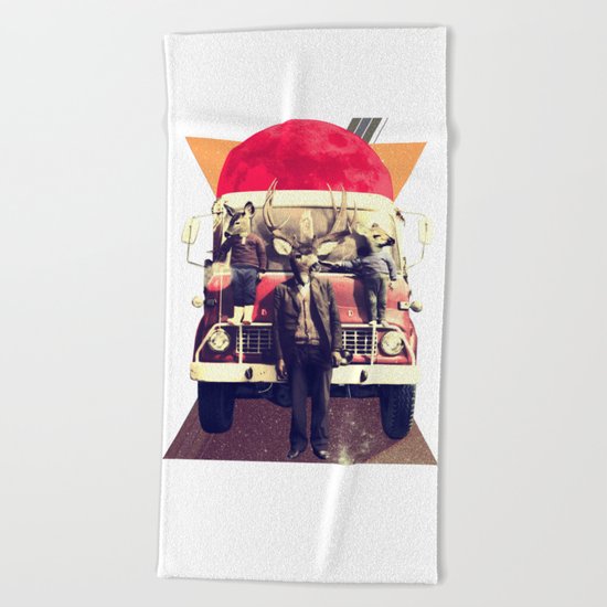 El Camion Beach Towel