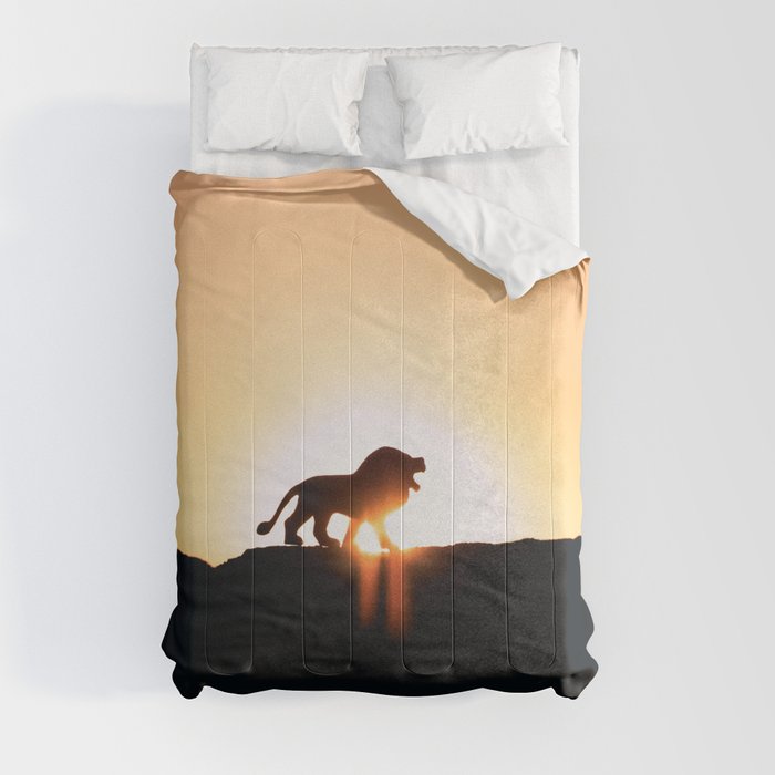 Lion Sunset Silhouette (Color) Comforter