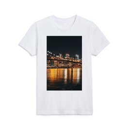 Brooklyn Bridge and Manhattan Skyline at night Kids T Shirt