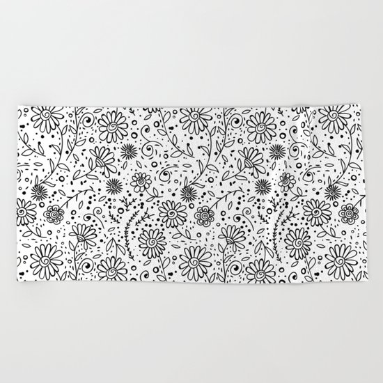 Doodle floral pattern Beach Towel