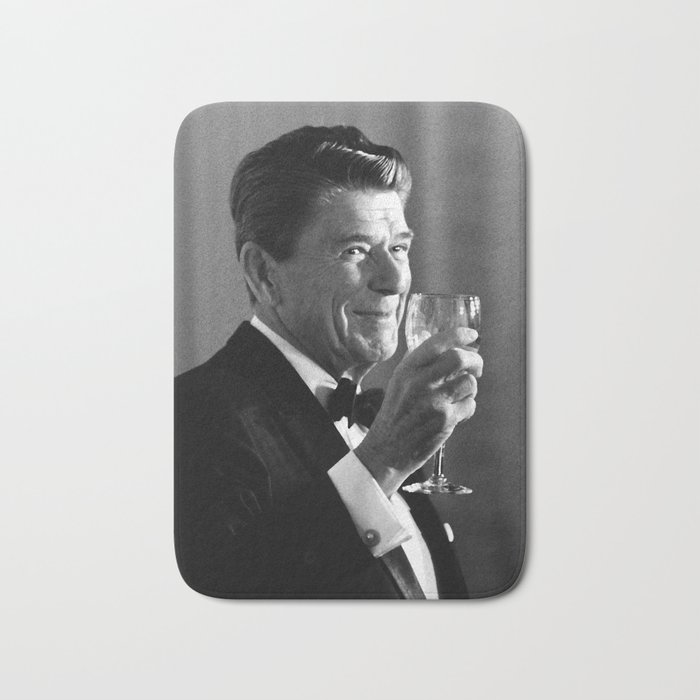 President Reagan Making A Toast Badematte
