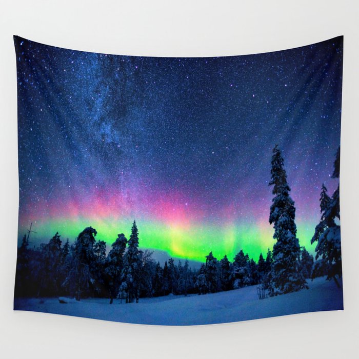 Aurora Borealis Over Wintry Mountains Wall Tapestry