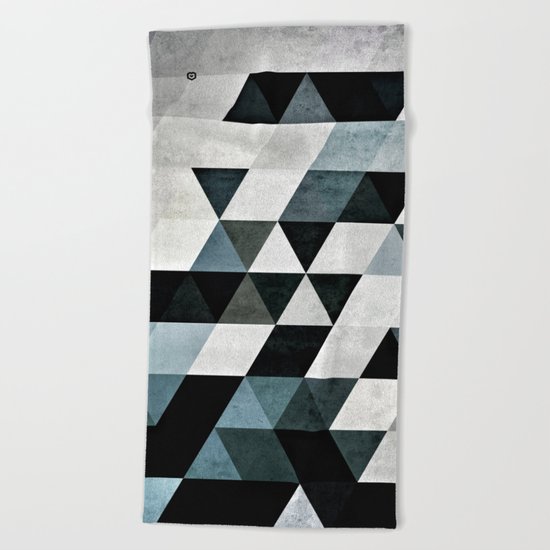 Pyly Pyrtryt Beach Towel