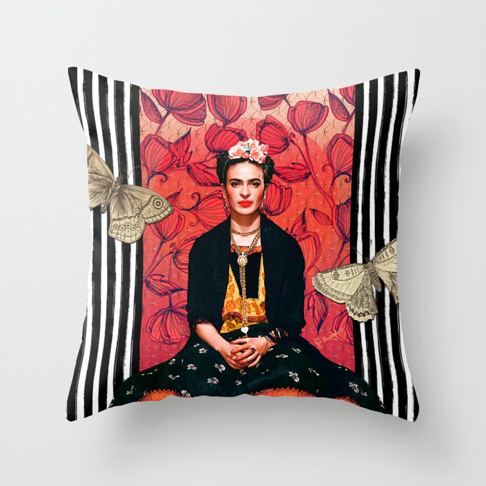Frida enamorada Throw Pillow