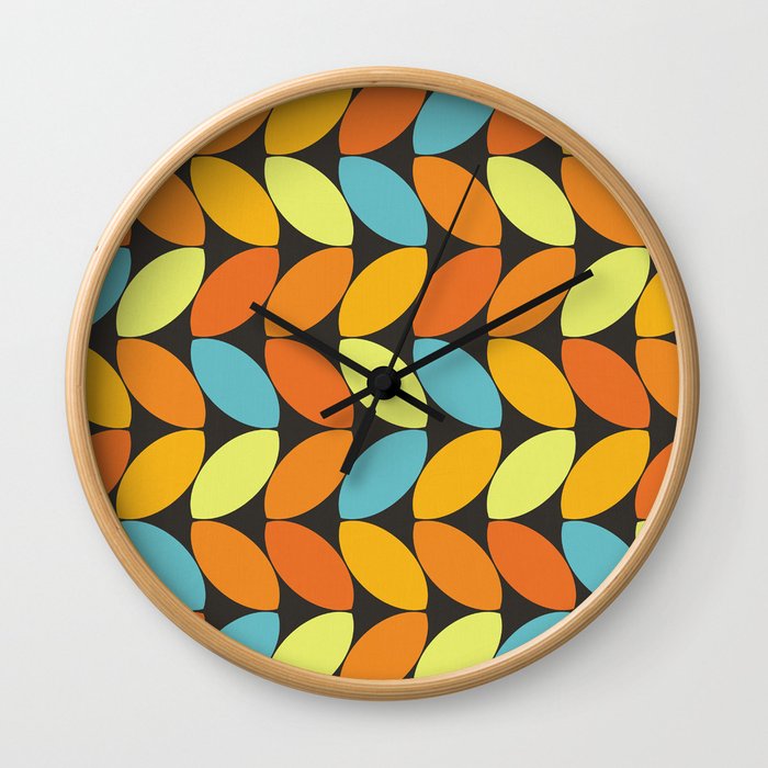 Retro 70s Color Palette Leaf Pattern II Wall Clock