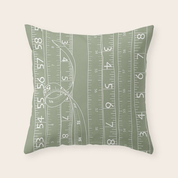 how are throw pillows measured
