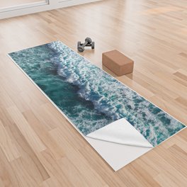 Strong Foamy Ocean Waves Yoga Towel