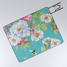 Vintage Floral Pattern: Luxurious Flowers and Bumble Bee Picnic Blanket