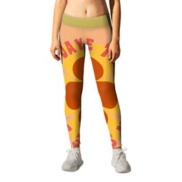 Be the reason someone smiles today - 60s 70s retro cherry blossom smiley typography  Leggings